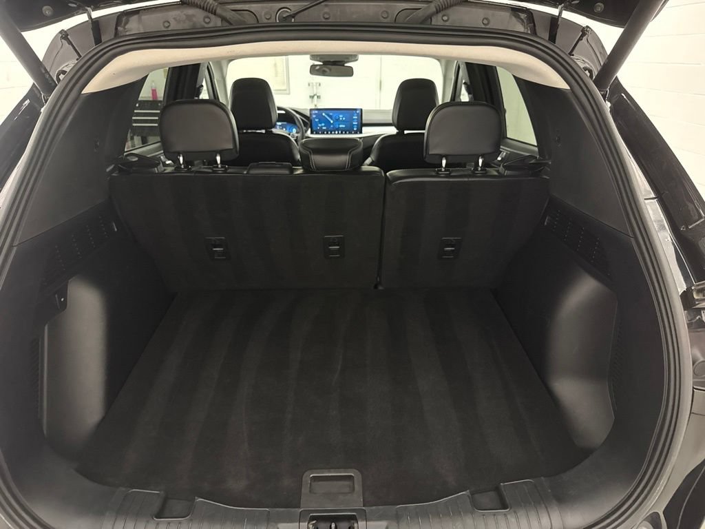 Used 2024 Ford Escape Platinum AWD/4WD image 6