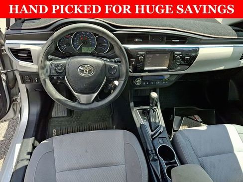 Used 2015 Toyota Corolla LE FWD image 12