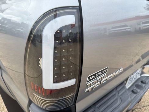 Used 2015 Toyota Tacoma PreRunner w/ SR5 Package RWD image 24