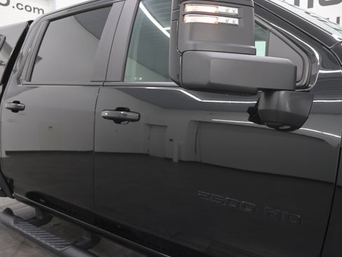 Used 2024 Chevrolet Silverado 2500 LT w/ Midnight Edition image 29