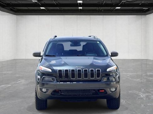 Used 2015 Jeep Cherokee Trailhawk w/ Cold Weather Group AWD/4WD image 2