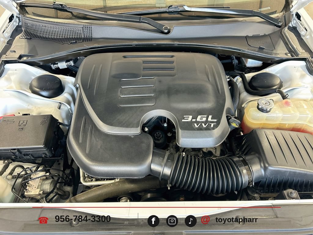 Used 2023 Chrysler 300 Touring w/ Sport Appearance Package RWD image 27