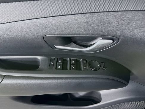 Certified 2025 Hyundai Tucson SE AWD/4WD image 23