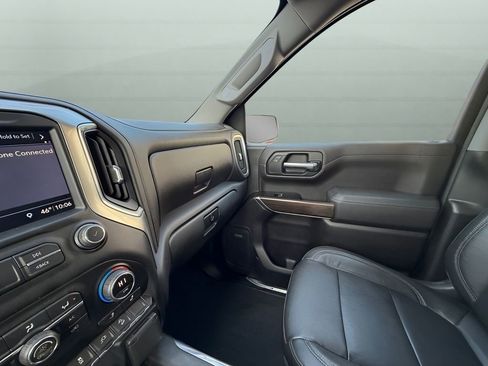 Used 2019 Chevrolet Silverado 1500 RST image 27