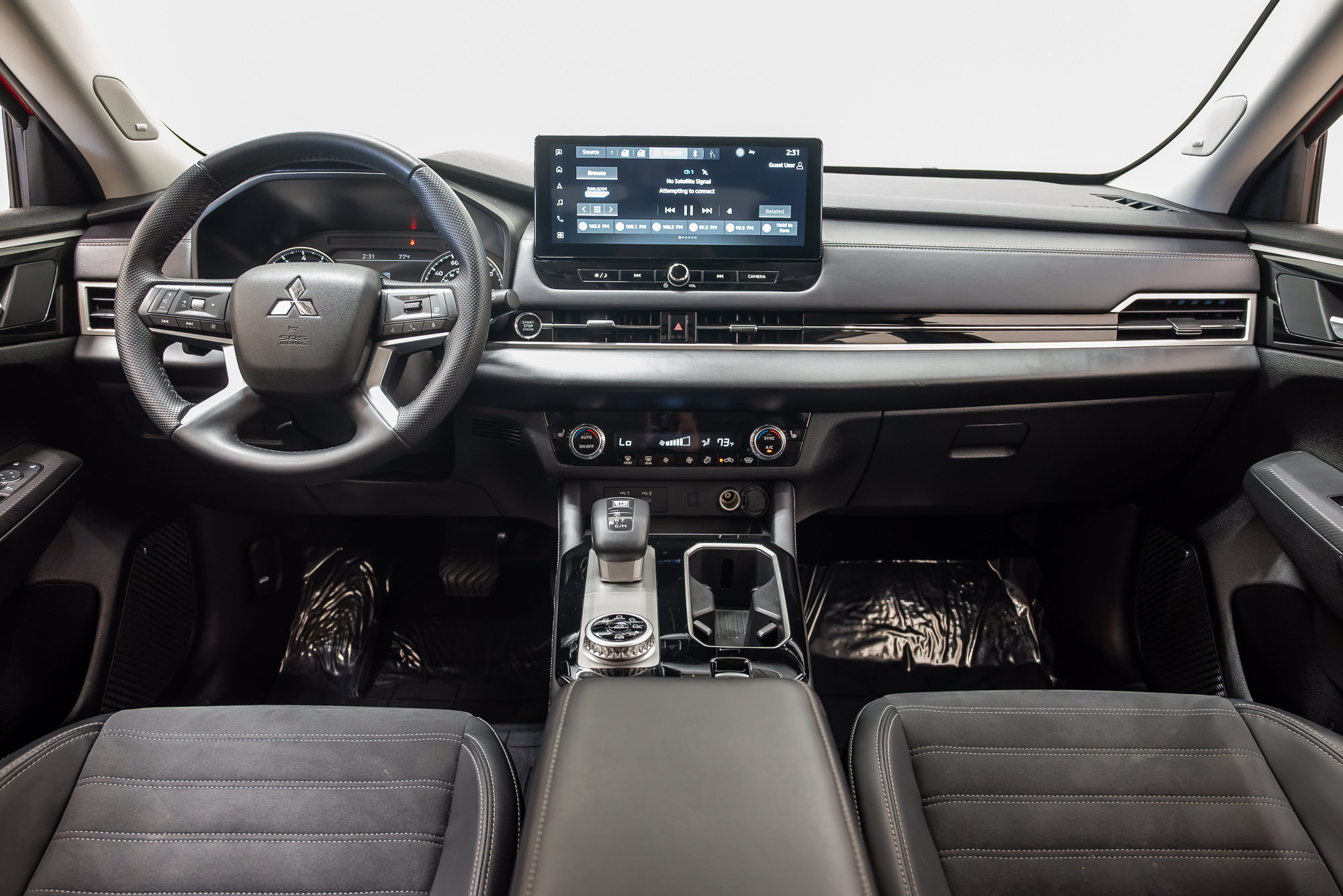 Used 2025 Mitsubishi Outlander SE AWD/4WD image 25