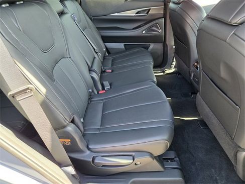 Certified 2025 INFINITI QX60 Luxe w/ Black Edition image 21