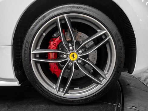 Used 2019 Ferrari 488 Spider RWD image 32