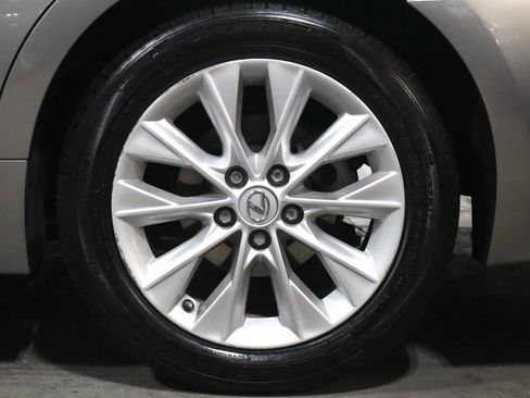 Used 2015 Lexus ES 300h image 4
