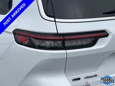 Certified 2022 Jeep Grand Cherokee L Overland image 11