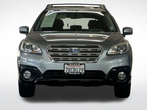 Used 2017 Subaru Outback 2.5i Premium image 10
