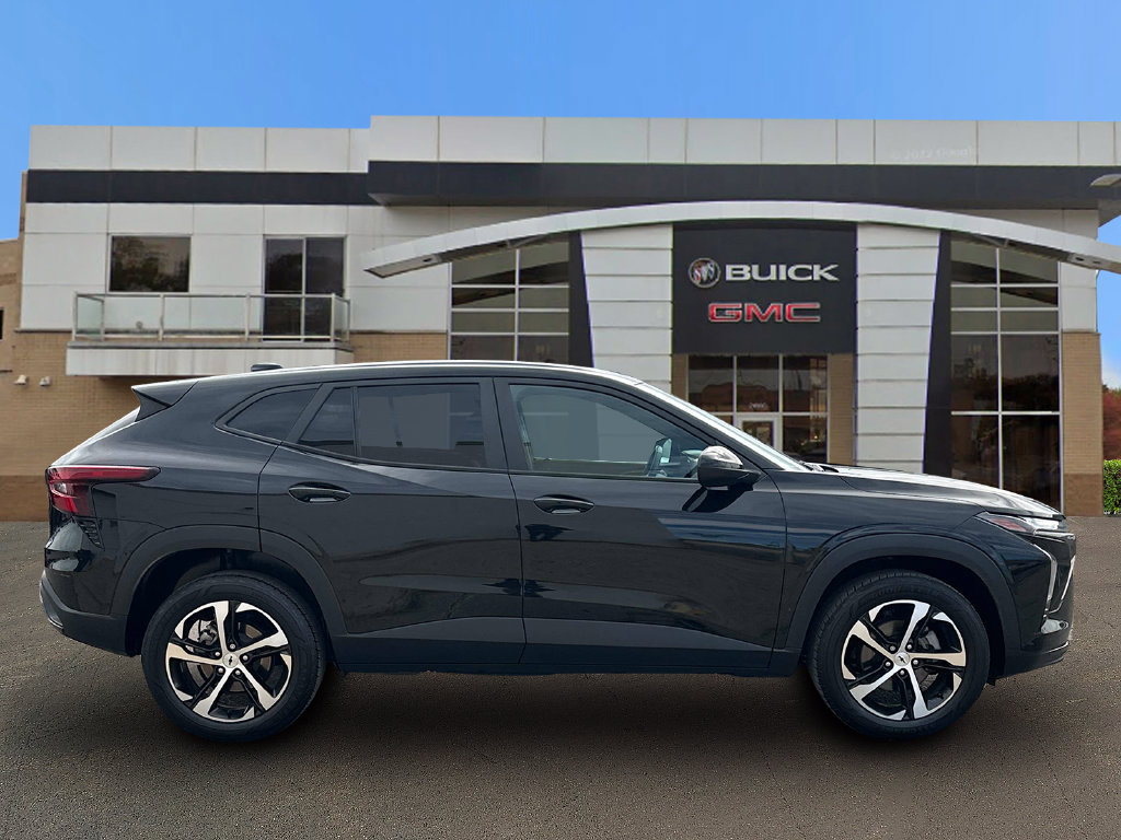 Used 2024 Chevrolet Trax RS FWD image 7