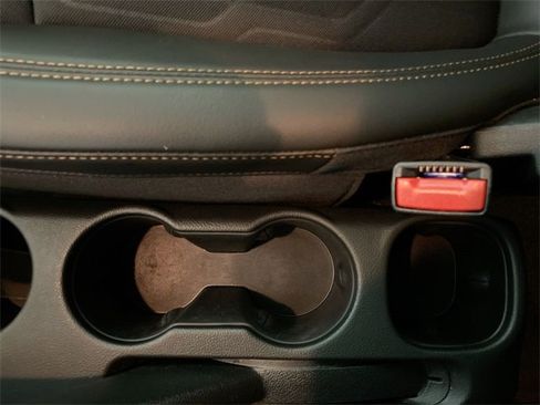 Used 2022 Chevrolet Trax LT w/ LT Convenience Package image 43