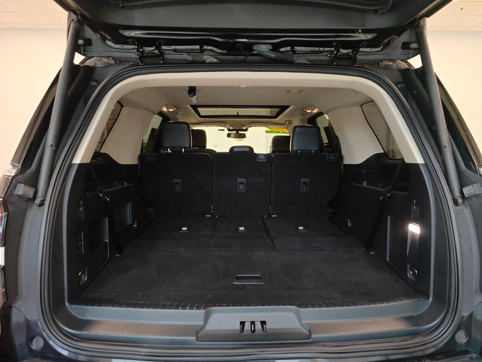 Used 2023 Ford Expedition XLT AWD/4WD image 15
