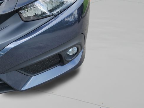 Used 2017 Honda Civic Touring image 9