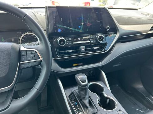 Certified 2026 Toyota Highlander XLE AWD/4WD image 20