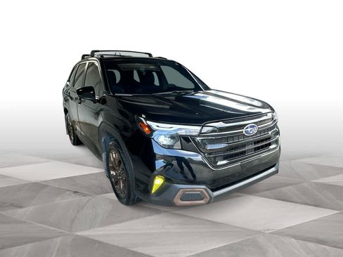 Used 2025 Subaru Forester Sport AWD/4WD image 2