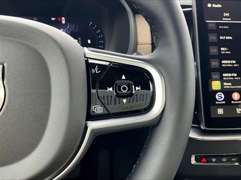 New 2026 Volvo XC90 B5 Plus w/ Protection Package image 18