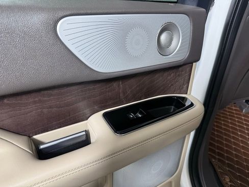 Certified 2023 Lincoln Navigator Reserve image 51