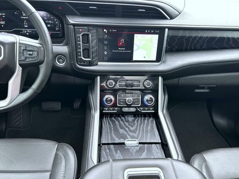 Used 2023 GMC Yukon Denali w/ Max Trailering Package AWD/4WD image 12