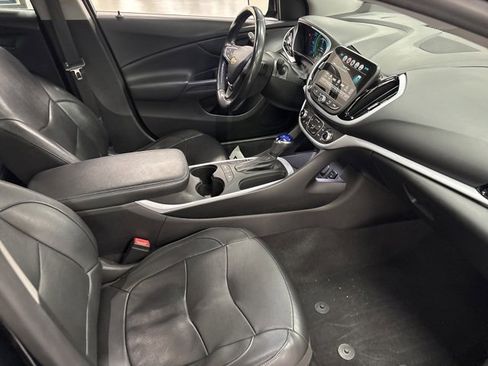 Used 2018 Chevrolet Volt LT w/ Comfort Package image 9