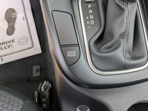 Certified 2024 Kia Soul LX FWD image 25