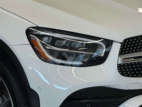 Certified 2022 Mercedes-Benz GLC 300 4MATIC image 3