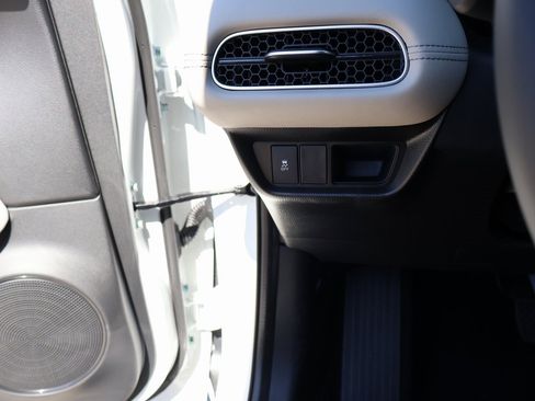 New 2026 Honda HR-V EX-L image 22