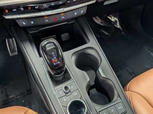 Used 2024 Cadillac XT4 Sport image 15