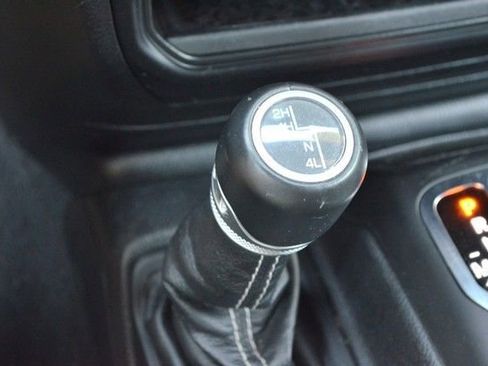 Used 2021 Jeep Wrangler Unlimited Sahara AWD/4WD image 28