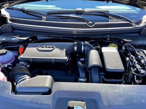 New 2026 Jeep Cherokee Overland w/ Advanced Pro Tech Group AWD/4WD image 11