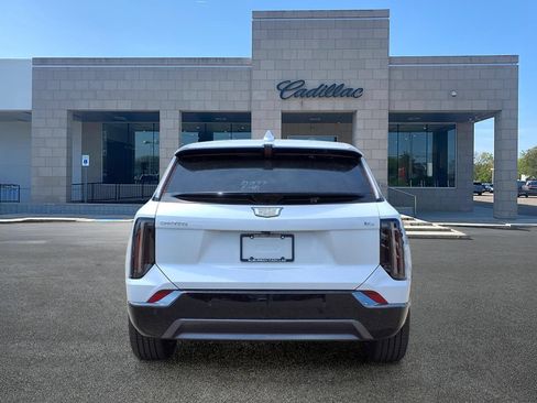 New 2027 Cadillac Optiq Sport w/ LPO, Floor Liner Package AWD/4WD image 5