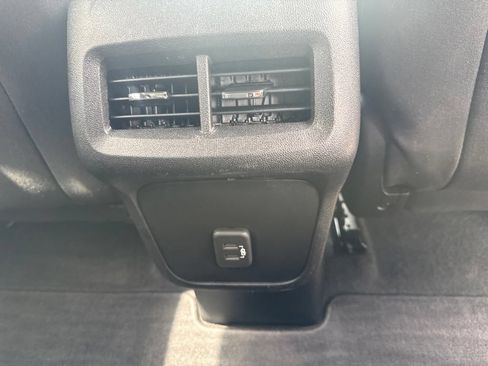 Used 2020 Chevrolet Equinox LT AWD/4WD image 25