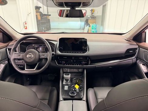 Used 2023 Nissan Rogue SL w/ SL Premium Package AWD/4WD image 22