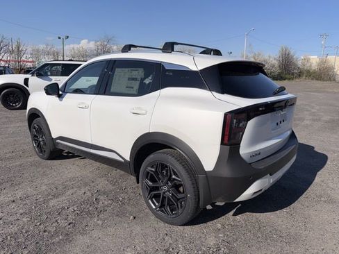 New 2026 Nissan Kicks SR w/ Cold Weather Package AWD/4WD image 3