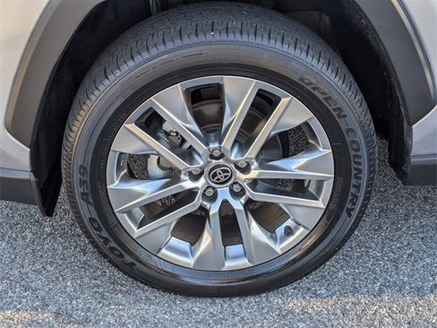 Used 2021 Toyota RAV4 XLE Premium image 13