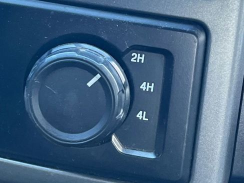 Used 2015 Ford F150 XLT w/ Trailer Tow Package image 19