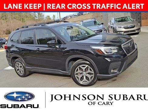 Used 2021 Subaru Forester Premium image 2