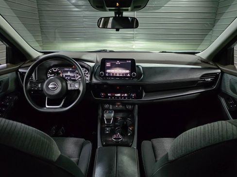 Used 2022 Nissan Rogue SV image 12