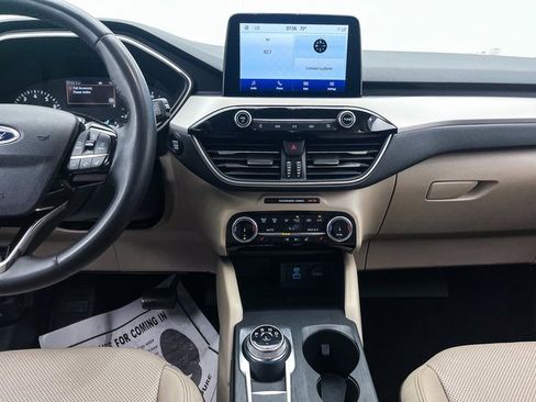 Used 2022 Ford Escape SEL image 8