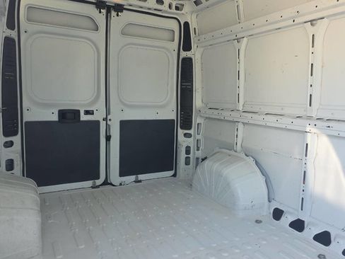 Used 2021 RAM ProMaster 2500 image 8