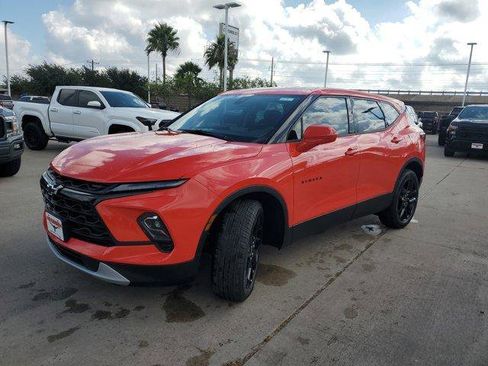 New 2025 Chevrolet Blazer LT w/ Driver Confidence Package image 3