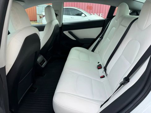 Used 2020 Tesla Model 3 Long Range image 16
