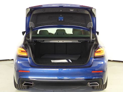 Certified 2023 BMW 530e w/ Convenience Package image 10