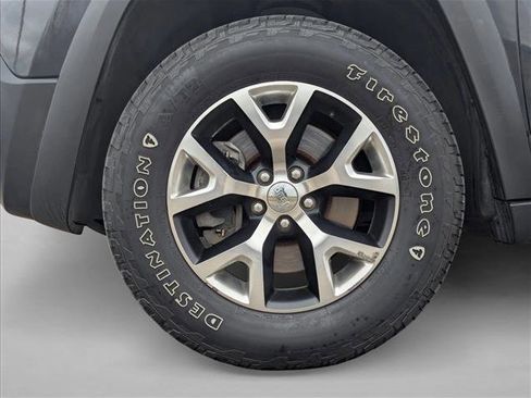 Used 2017 Jeep Cherokee Trailhawk AWD/4WD image 23