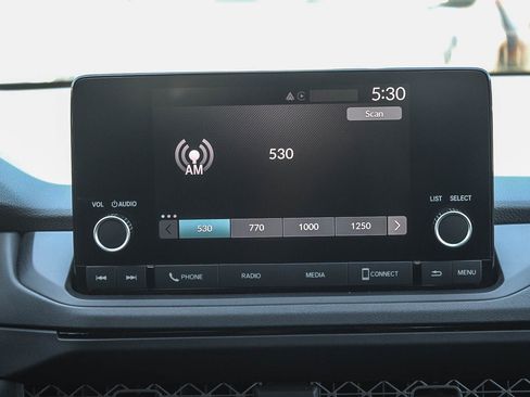 Used 2025 Honda Accord SE image 15