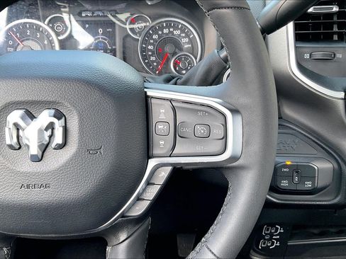 Certified 2025 RAM 2500 Big Horn AWD/4WD image 17