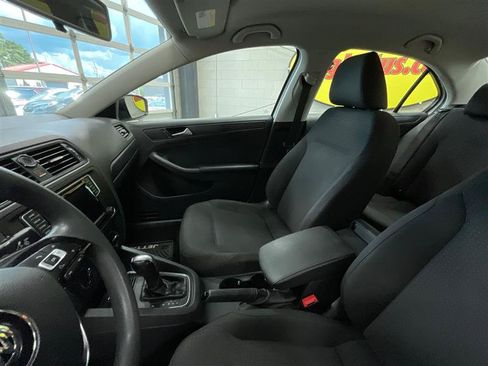 Used 2016 Volkswagen Jetta S FWD image 12