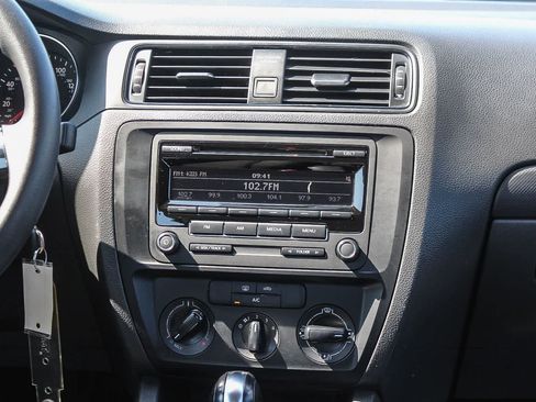 Used 2015 Volkswagen Jetta S FWD image 18