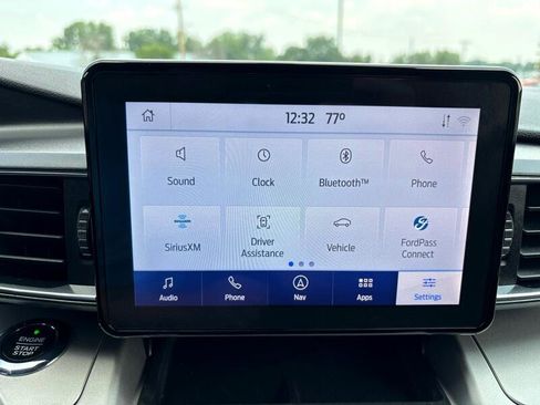 Used 2021 Ford Explorer XLT w/ Equipment Group 202A image 24