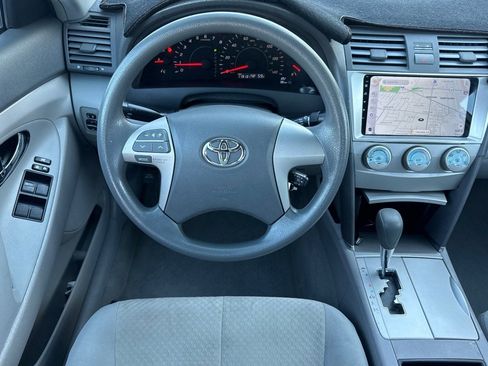 Used 2009 Toyota Camry LE image 28